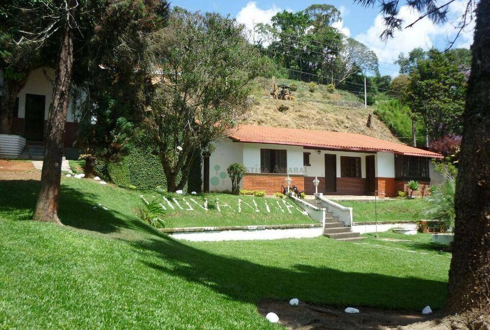 Casa à venda com 3 quartos, 227m² - Foto 3