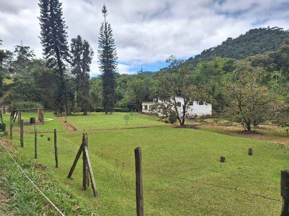 Sítio à venda com 5 quartos, 140m² - Foto 2