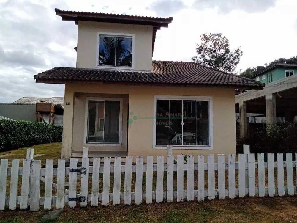 Casa de Condomínio à venda com 4 quartos, 350m² - Foto 1