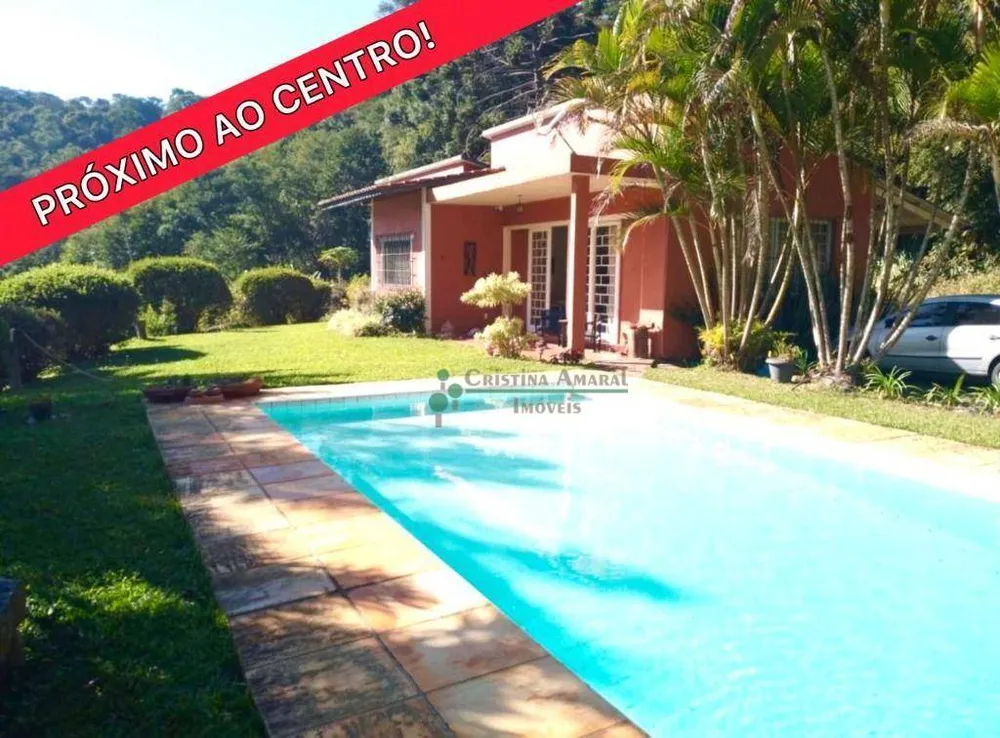 Casa, 3 quartos, 232 m² - Foto 1
