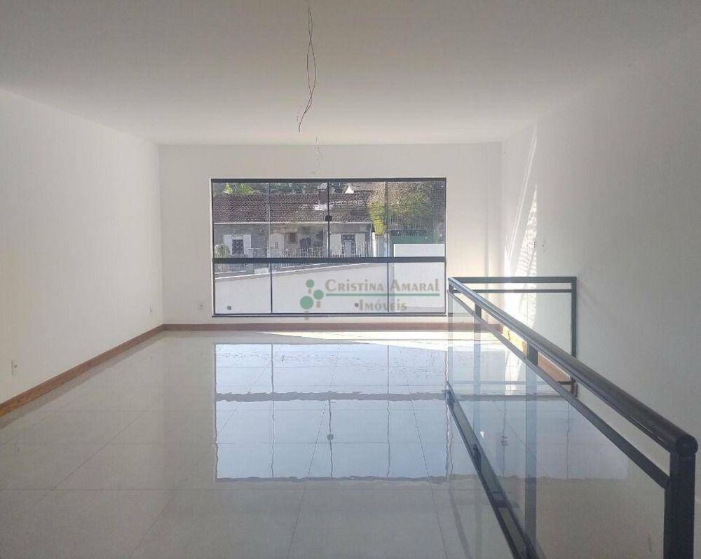 Casa de Condomínio à venda com 3 quartos, 137m² - Foto 2