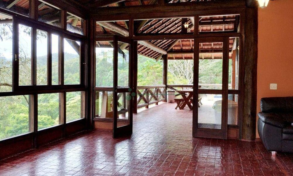 Casa de Condomínio à venda com 5 quartos, 194m² - Foto 8