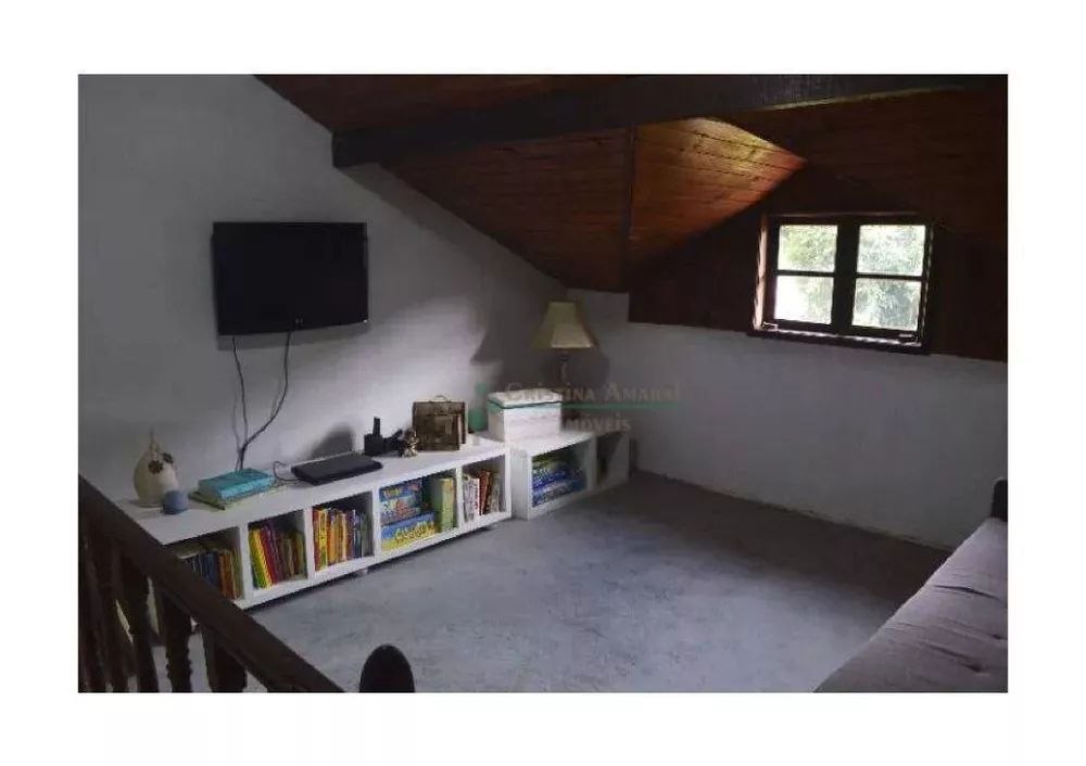 Casa à venda com 4 quartos, 189m² - Foto 2