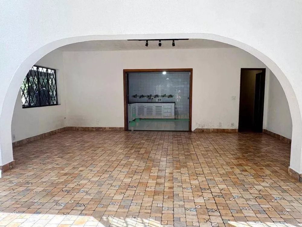 Casa, 3 quartos, 253 m² - Foto 1