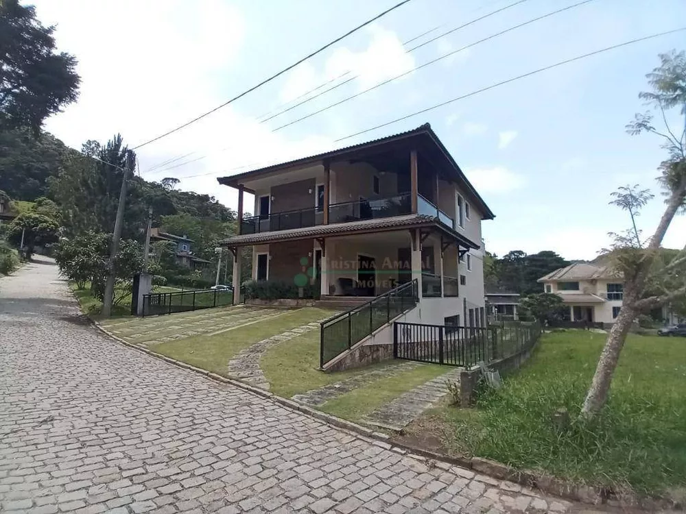 Casa de Condomínio à venda com 4 quartos, 437m² - Foto 1