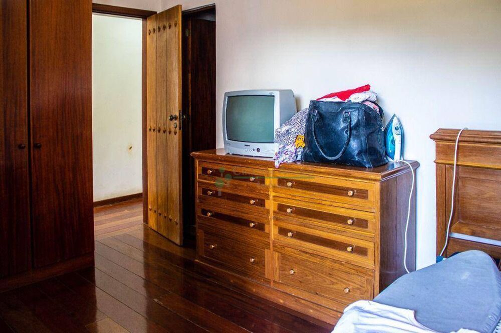 Casa de Condomínio à venda com 5 quartos, 212m² - Foto 7