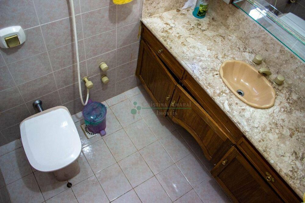 Casa de Condomínio à venda com 5 quartos, 212m² - Foto 16