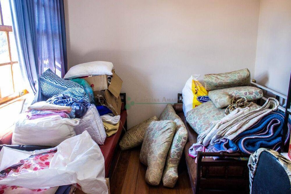 Casa de Condomínio à venda com 5 quartos, 212m² - Foto 13