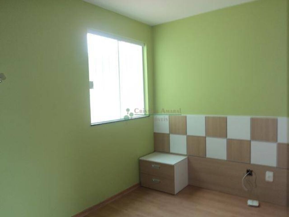 Casa à venda com 3 quartos, 180m² - Foto 4