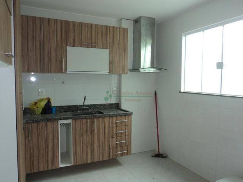 Casa à venda com 3 quartos, 180m² - Foto 7