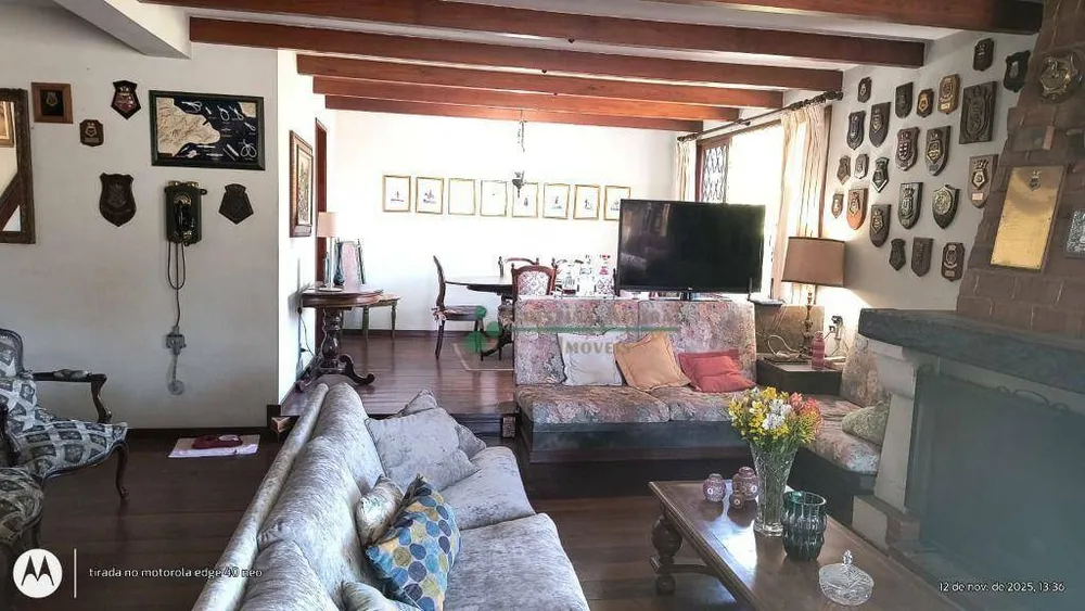 Casa, 4 quartos, 245 m² - Foto 1