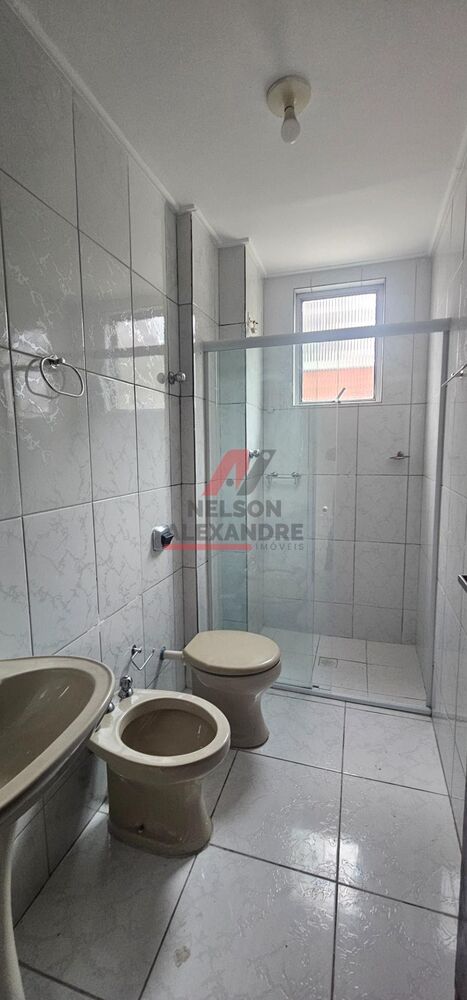 Apartamento para alugar com 2 quartos, 65m² - Foto 5