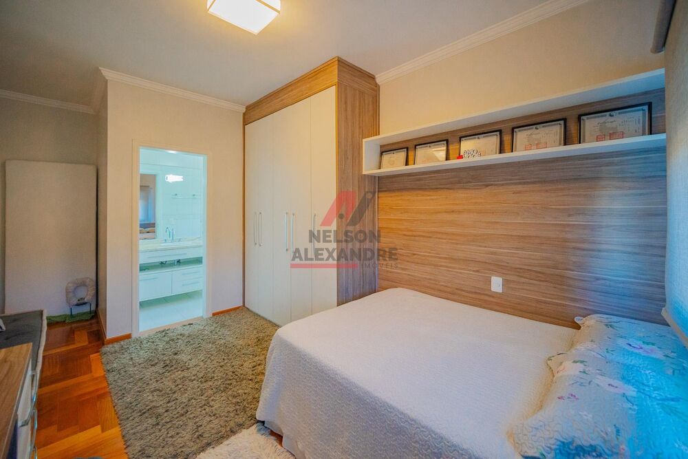 Sobrado, 4 quartos, 420 m² - Foto 1