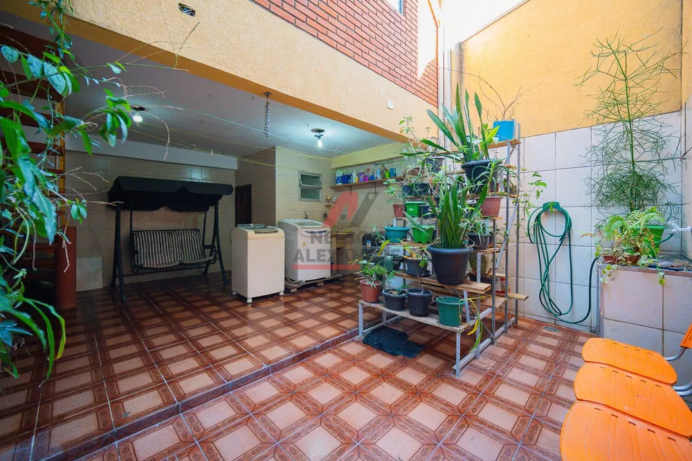 Sobrado, 4 quartos, 242 m² - Foto 3