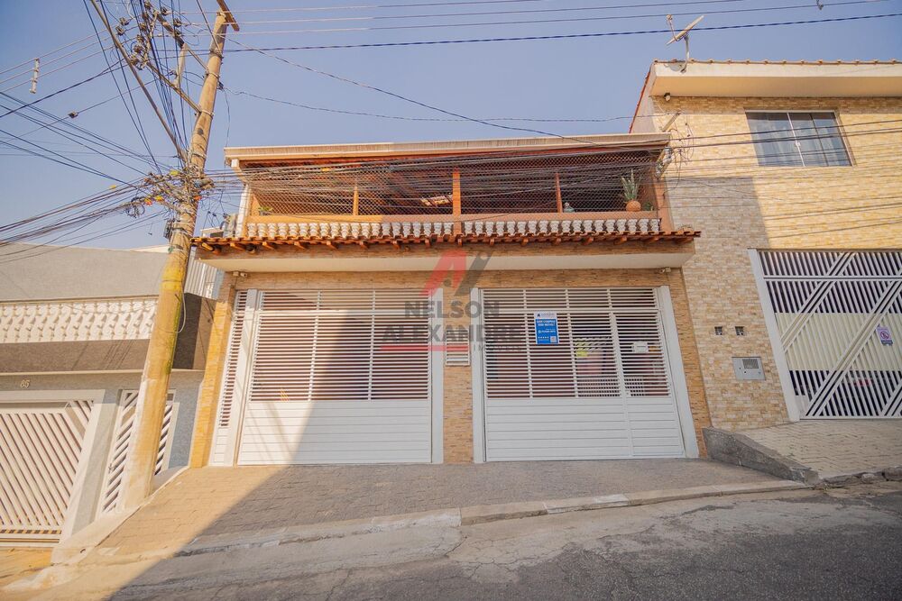 Sobrado, 3 quartos, 214 m² - Foto 1