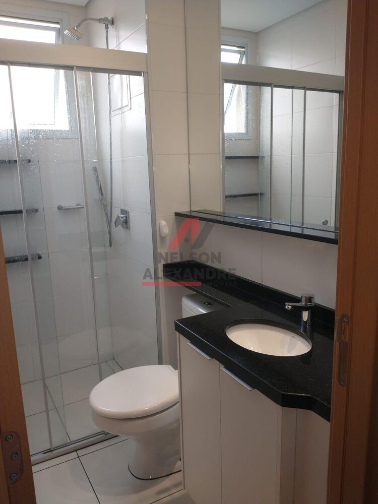 Apartamento à venda com 3 quartos, 73m² - Foto 2