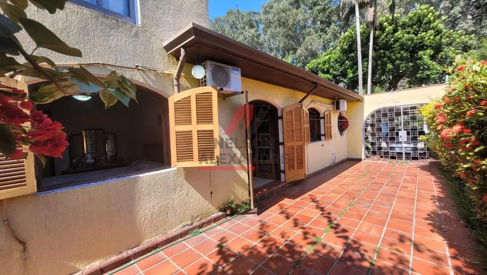 Casa, 4 quartos, 360 m² - Foto 1