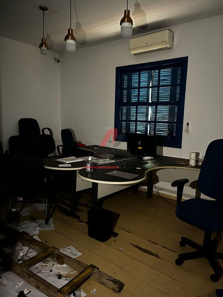 Casa, 3 quartos, 250 m² - Foto 2