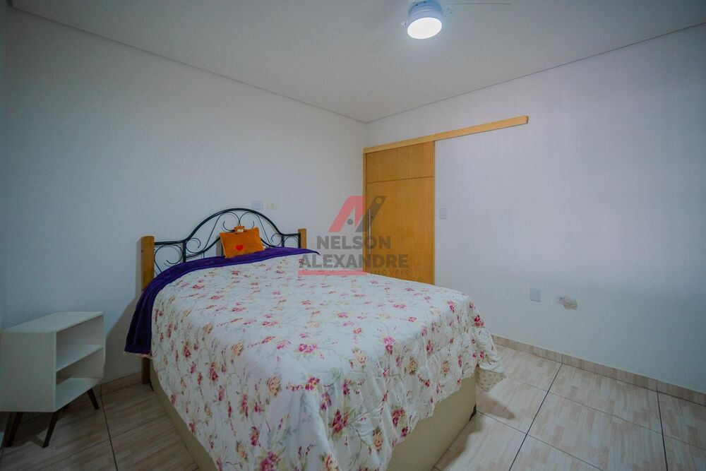 Casa, 3 quartos, 239 m² - Foto 2