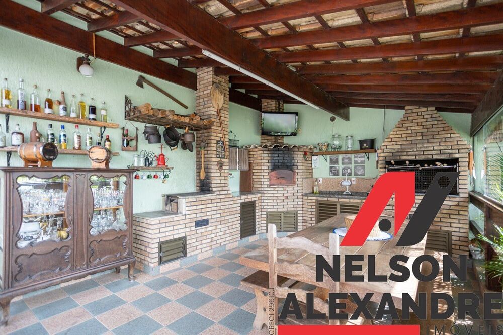 Casa à venda com 2 quartos, 300m² - Foto 6