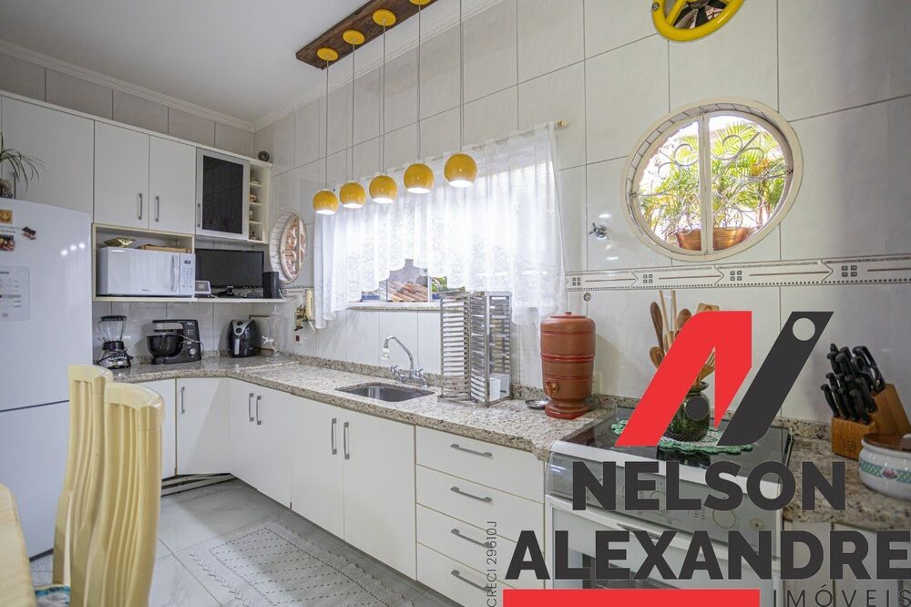 Casa à venda com 2 quartos, 300m² - Foto 43