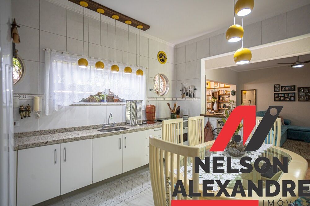 Casa à venda com 2 quartos, 300m² - Foto 42