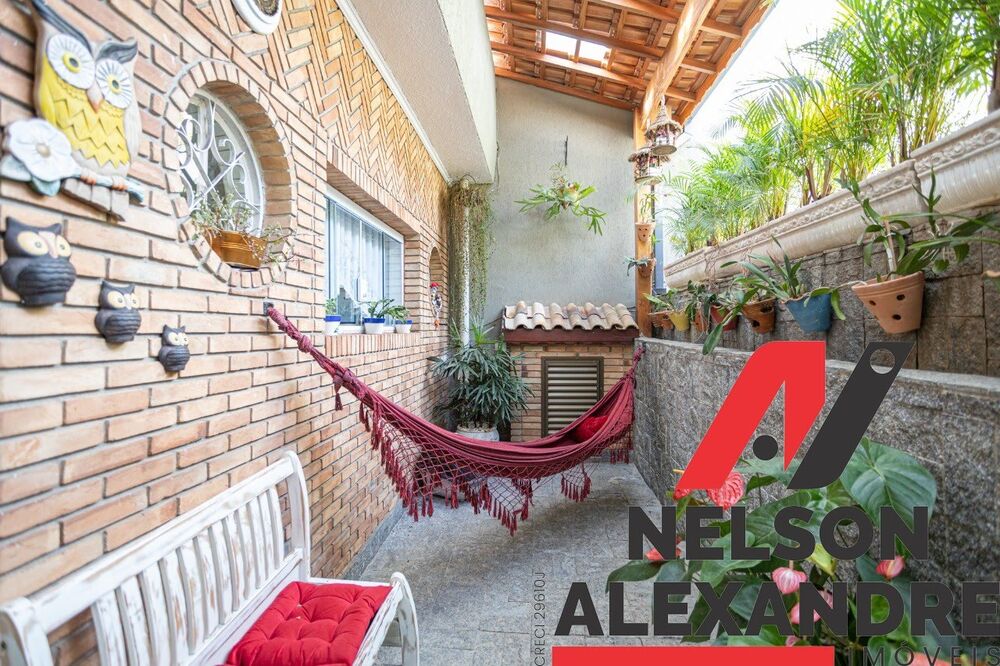 Casa à venda com 2 quartos, 300m² - Foto 30