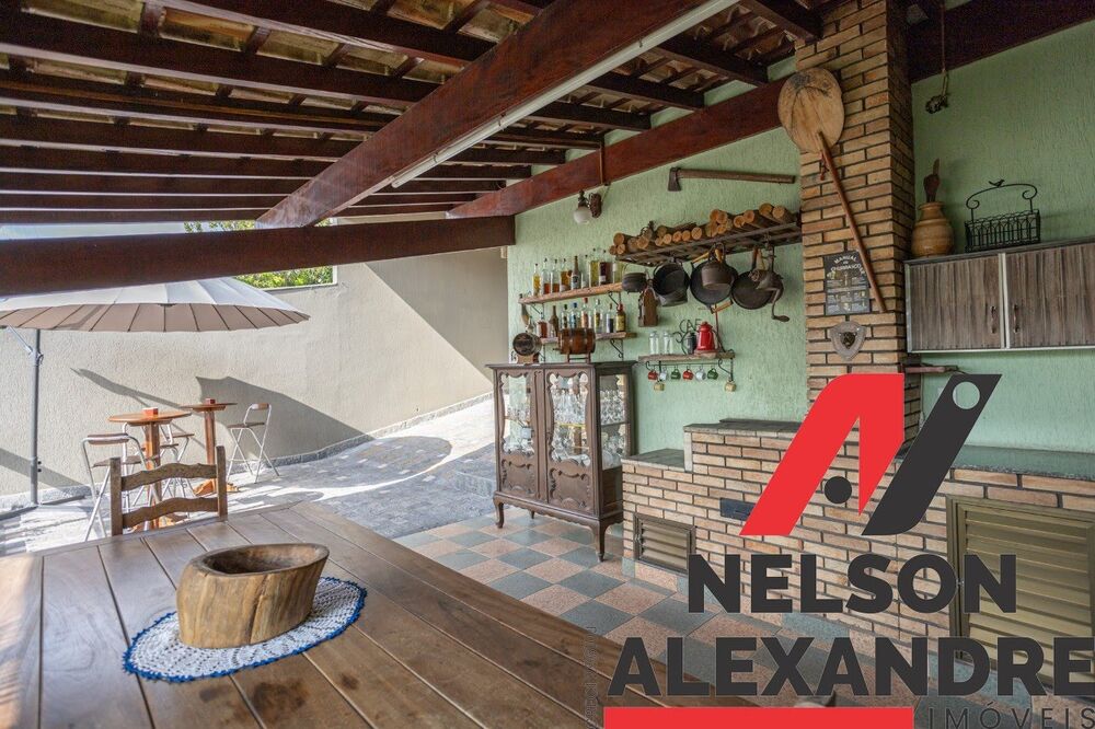 Casa à venda com 2 quartos, 300m² - Foto 5