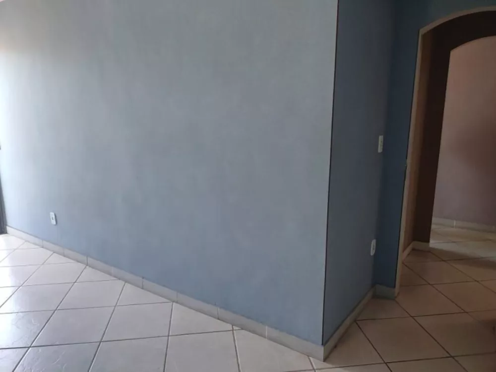 Casa à venda com 2 quartos, 80m² - Foto 3