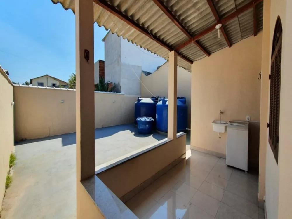 Casa à venda com 2 quartos, 200m² - Foto 4