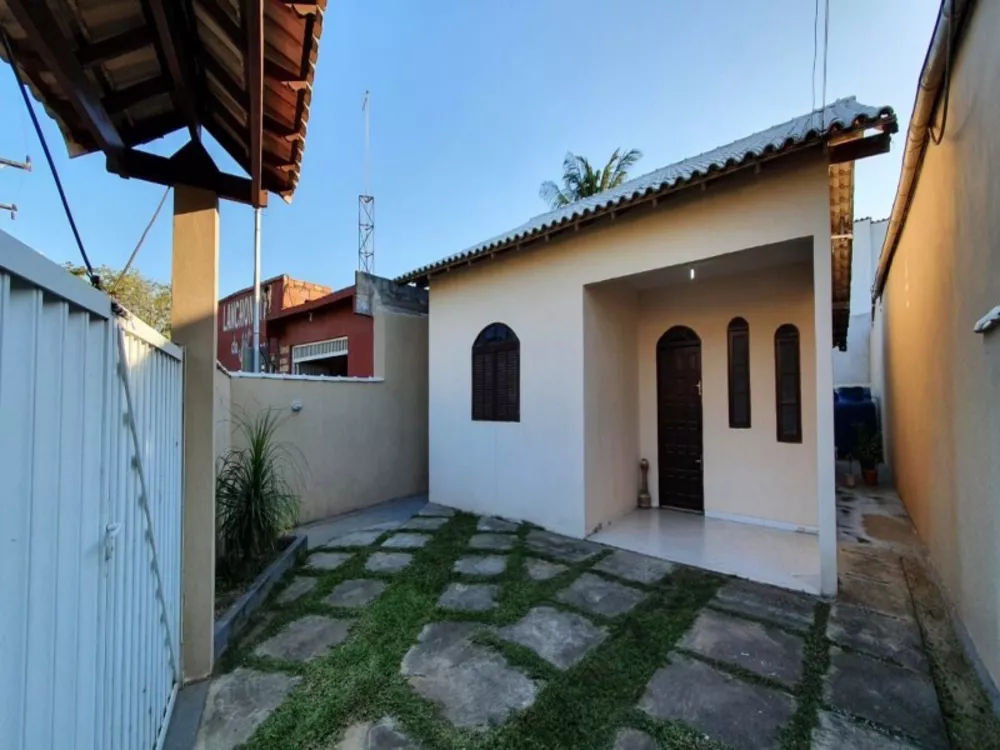 Casa à venda com 2 quartos, 200m² - Foto 1