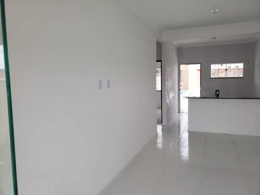 Casa à venda com 2 quartos, 330m² - Foto 2