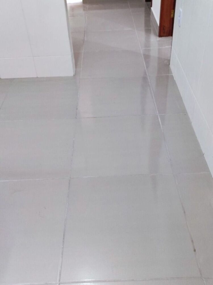 Casa à venda com 2 quartos, 100m² - Foto 1