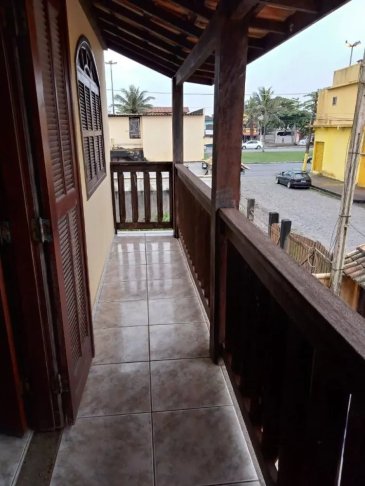 Casa à venda com 4 quartos, 300m² - Foto 1