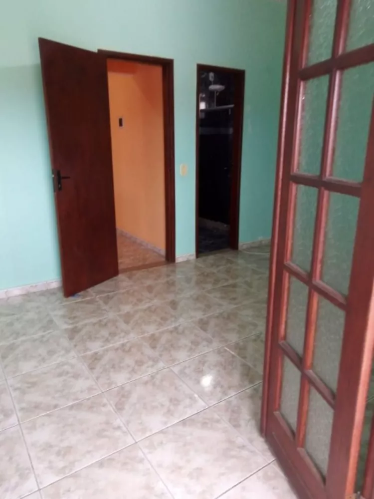 Casa à venda com 4 quartos, 300m² - Foto 4