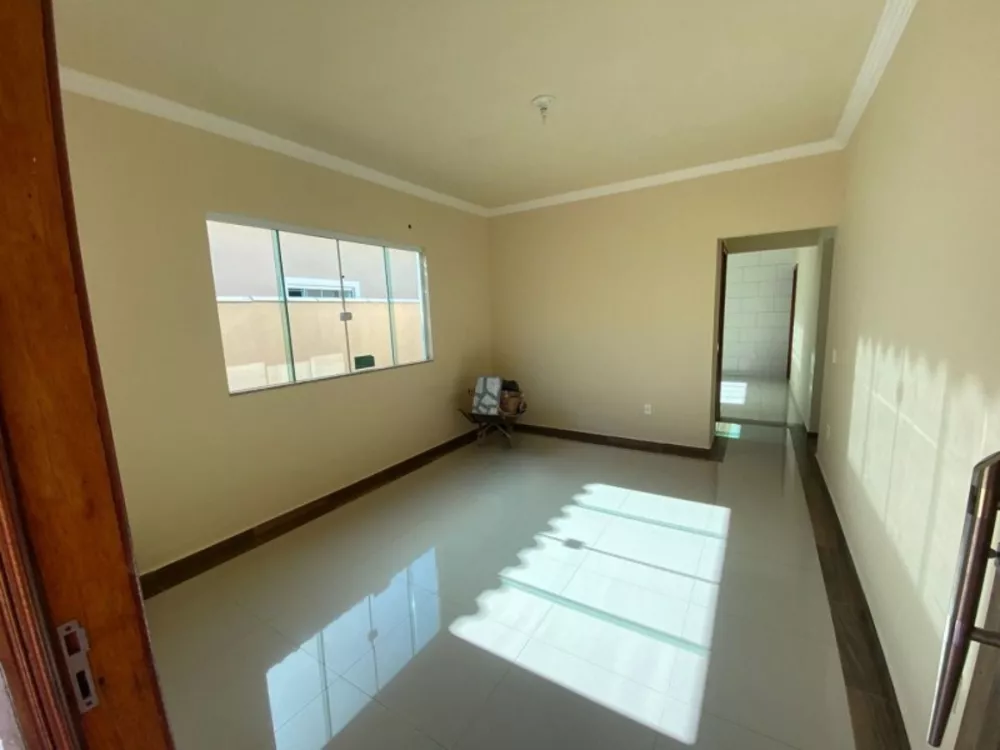 Casa à venda com 3 quartos, 100m² - Foto 4