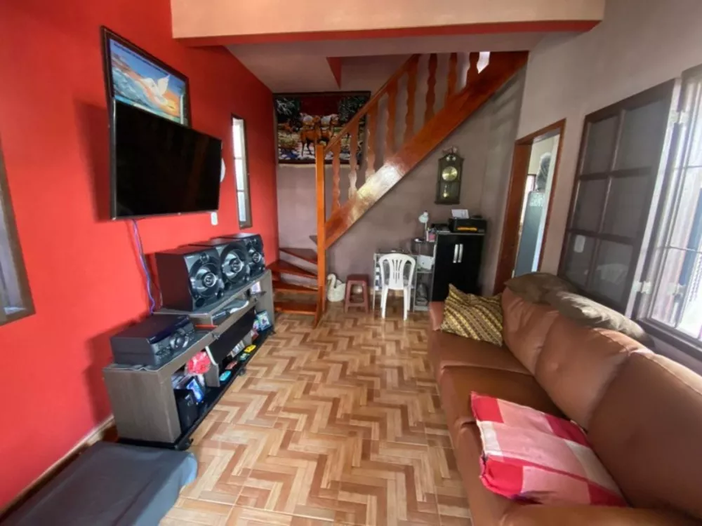 Casa à venda com 3 quartos, 200m² - Foto 4