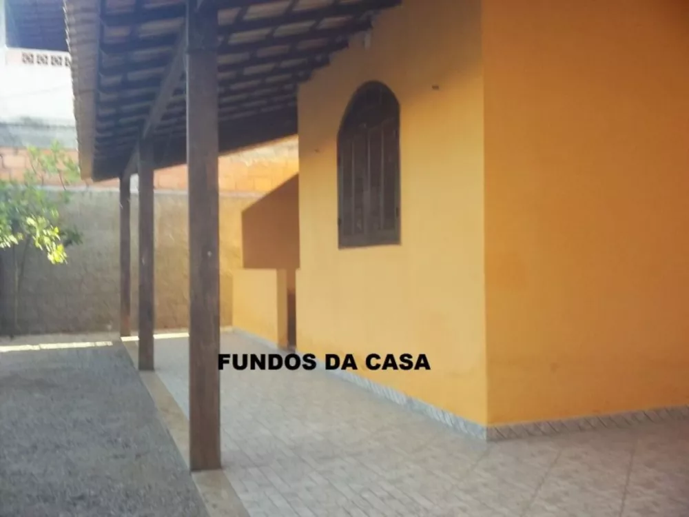 Casa à venda com 2 quartos, 300m² - Foto 2