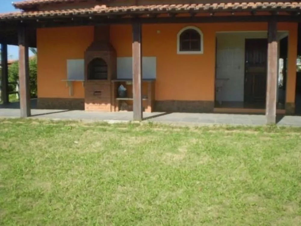 Casa à venda com 3 quartos, 600m² - Foto 1