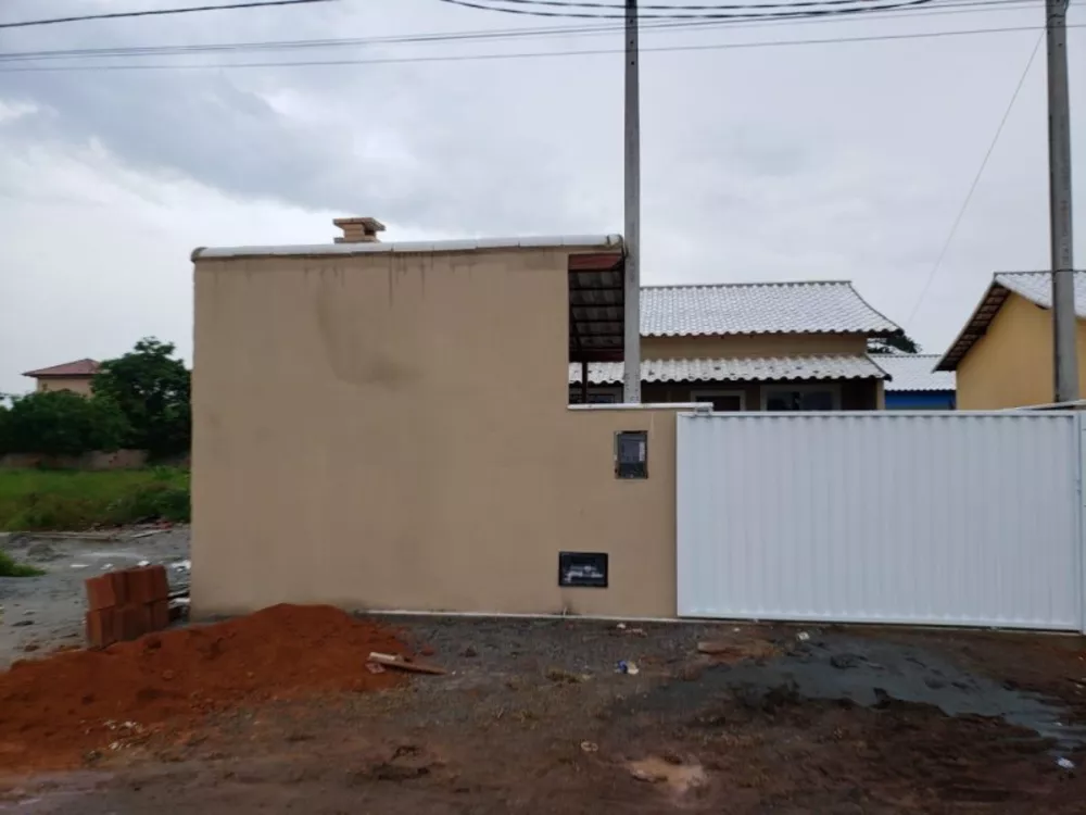 Casa à venda com 2 quartos, 120m² - Foto 2