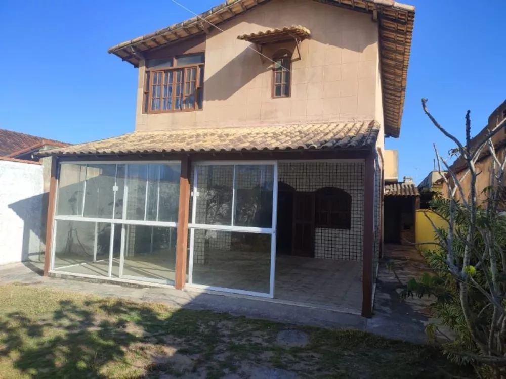 Casa à venda com 3 quartos, 360m² - Foto 1