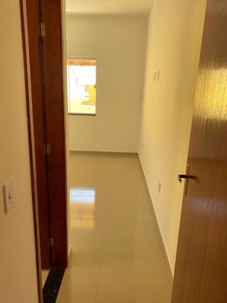 Casa à venda com 2 quartos, 330m² - Foto 4