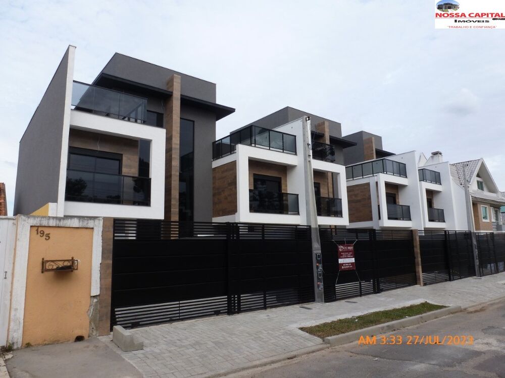 Casa à venda com 3 quartos, 145m² - Foto 1