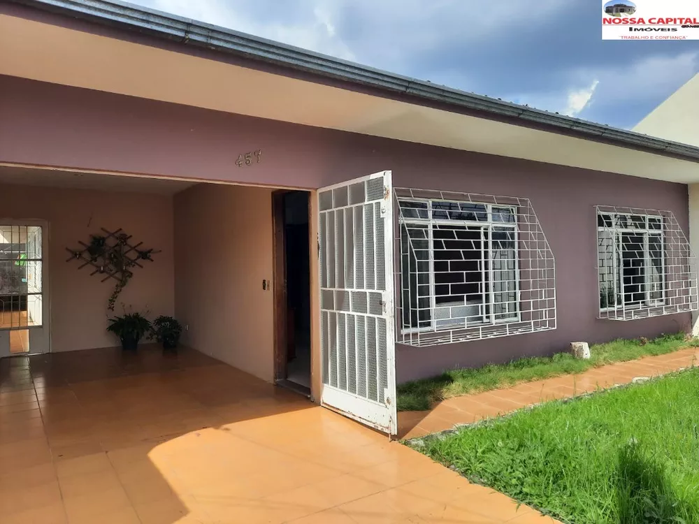 Casa à venda com 5 quartos, 137m² - Foto 3