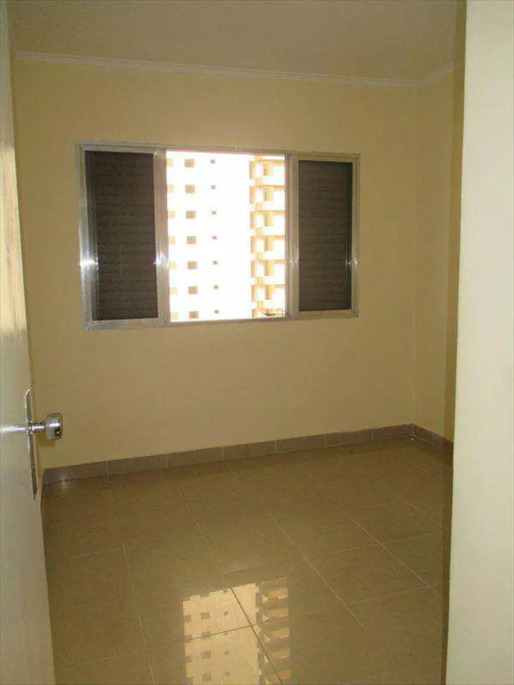 Apartamento à venda com 2 quartos, 70m² - Foto 14