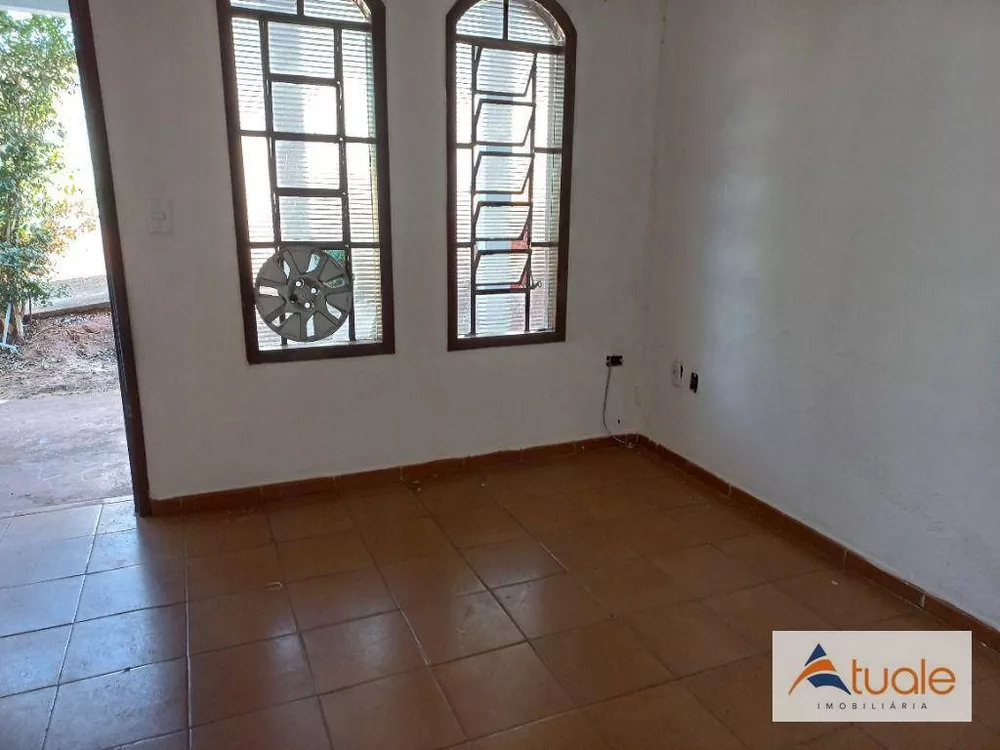 Casa à venda com 6 quartos, 200m² - Foto 3