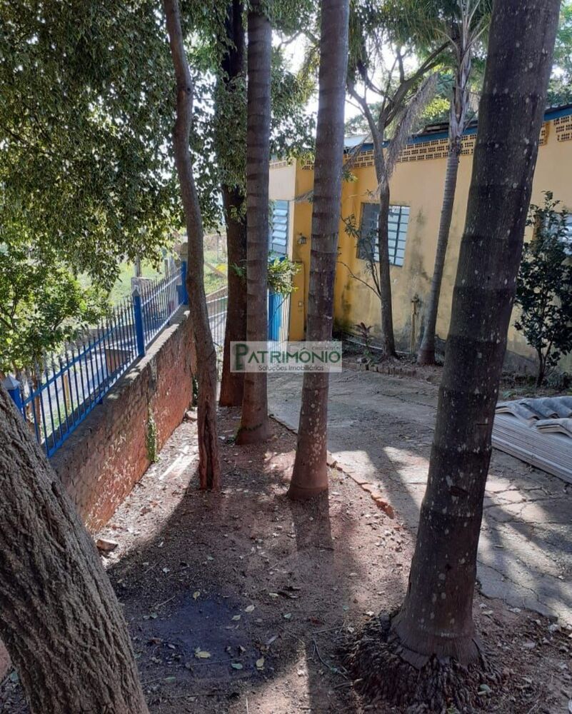 Casa à venda com 2 quartos, 243m² - Foto 2