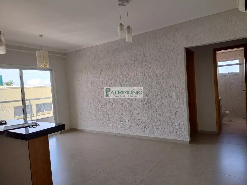 Apartamento à venda com 2 quartos, 70m² - Foto 3