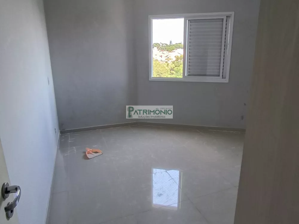 Apartamento à venda com 2 quartos, 72m² - Foto 4