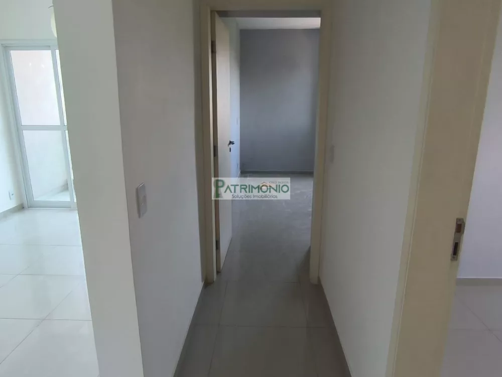 Apartamento à venda com 2 quartos, 72m² - Foto 3